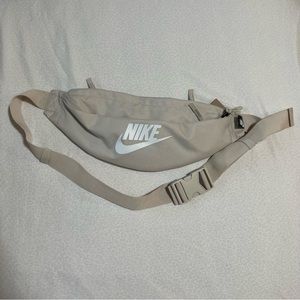 Nike Fannypack NWT